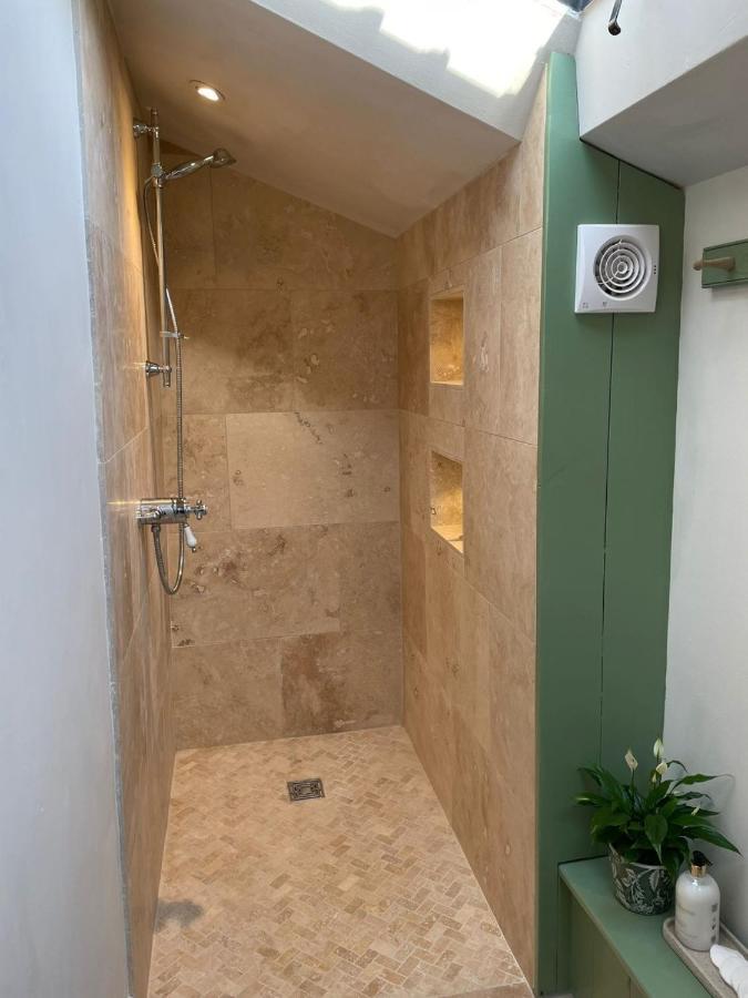 Hebe Cottage - Idyllic And Homely With Attention To Detail Atworth Ngoại thất bức ảnh