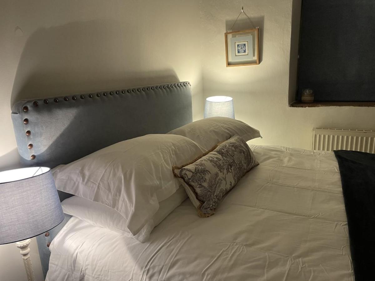 Hebe Cottage - Idyllic And Homely With Attention To Detail Atworth Ngoại thất bức ảnh