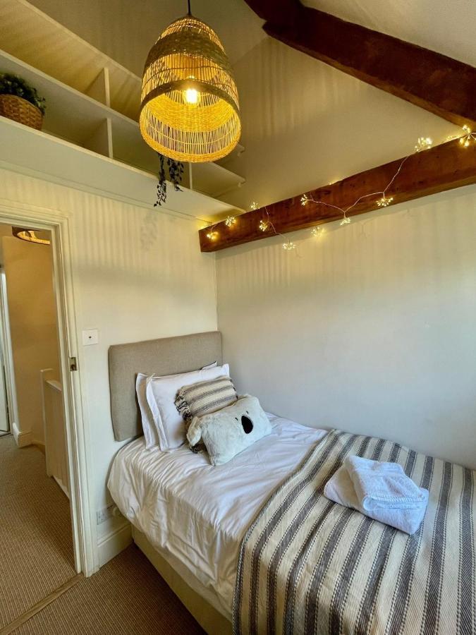 Hebe Cottage - Idyllic And Homely With Attention To Detail Atworth Ngoại thất bức ảnh