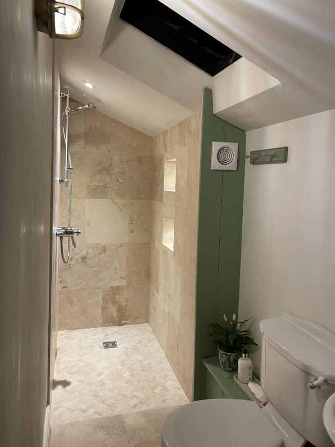 Hebe Cottage - Idyllic And Homely With Attention To Detail Atworth Ngoại thất bức ảnh